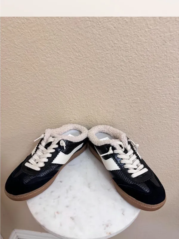 DOLCE VITA Women’s Black & White Faux-Shearling Lined Sneaker Mules - Image 3
