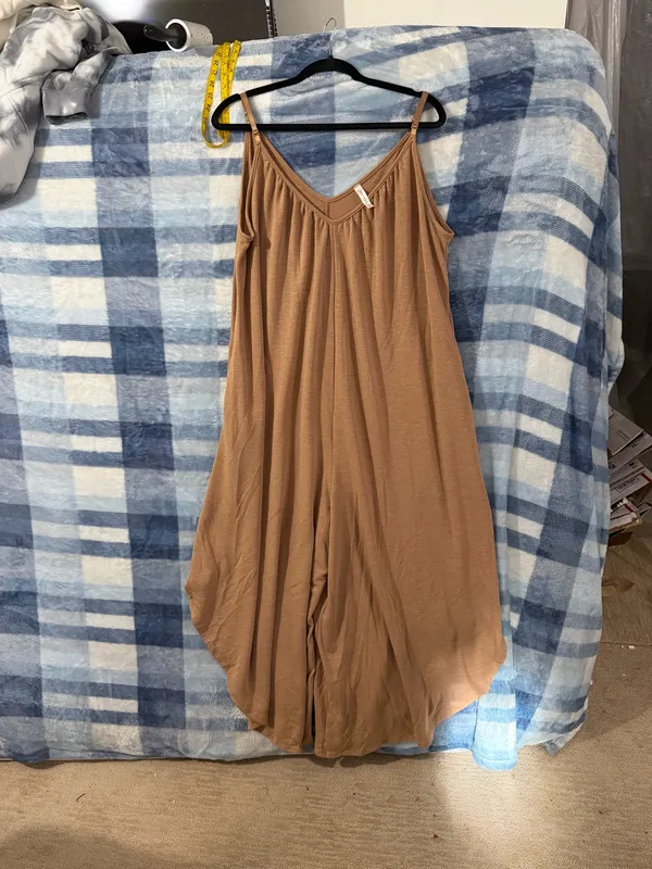 Emerald V-Neck Sleeveless Wide Leg High Low Hem Jumpsuit in Brown 1X - Image 3