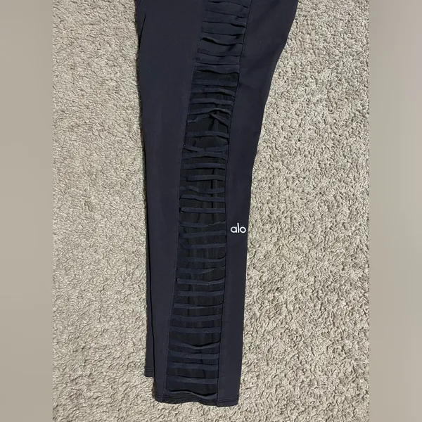 Alo Yoga Women's High Waist Prism Mesh leggings In Black , Size XS - Image 3