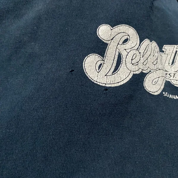Gildan large graphic tee - Image 4