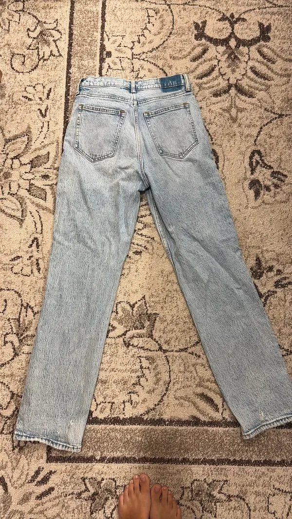 Abercrombie 90s High-Rise Straight Jeans - Image 2