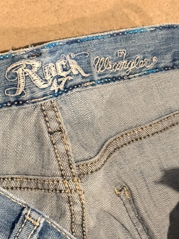 Wrangler Light Blue Bootcut Jeans for Women - Image 12