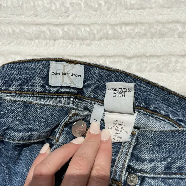 Calvin‎ Klein Jeans Vintage Mom Denim Size 10 - Image 6