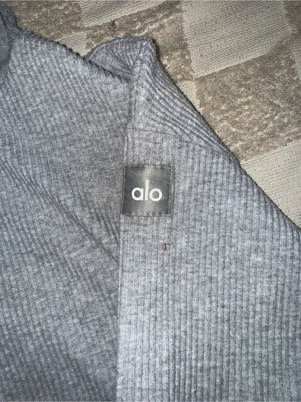 Alo Yoga Muse hoodie size M‎ - Image 2