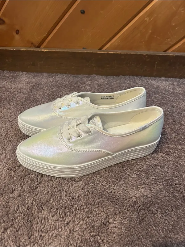 Keds point platform sneaker in rainbow iridescent NWOT - Image 7
