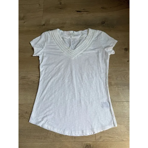 EUC Womens Kuhl Sora Short Sleeve Top white hiking outdoors lightweight size S - Image 5