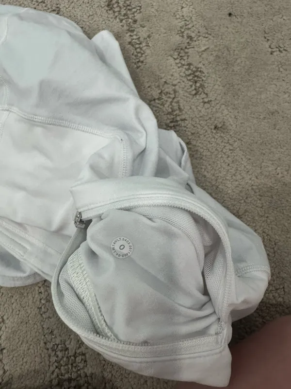 Lululemon High-Rise Shorts White Speed Up 2.5" Women’s 0 - Image 2