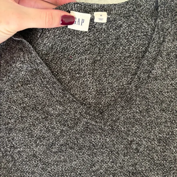 Gap sweater - Image 2