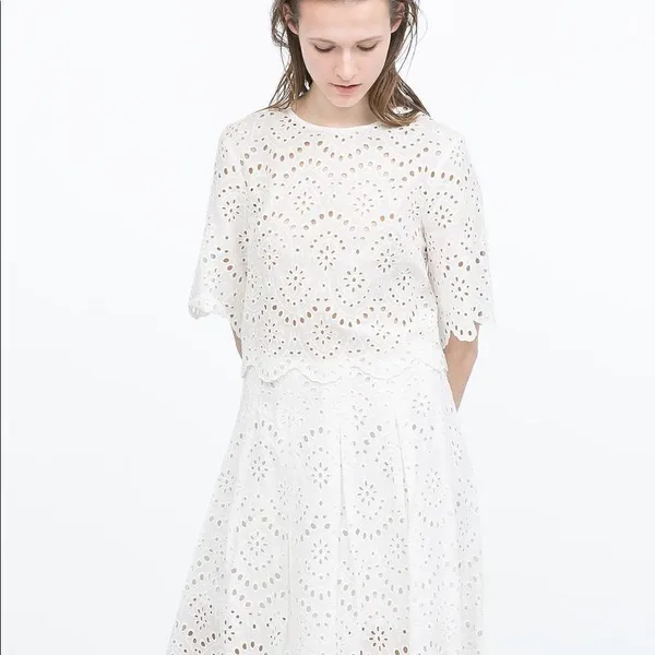 ✨HP✨ZARA  - CROPPED EMBROIDERED LASER-CUT TOP✨ - Image 8