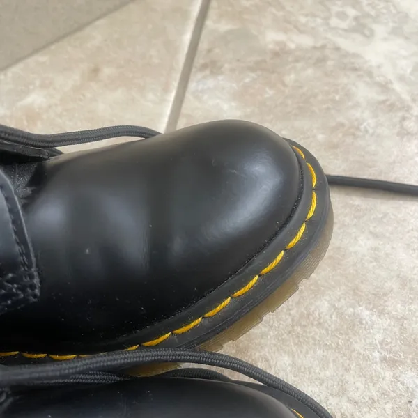 Dr. Martens 1460 W Black‎ Smooth Leather 8-Eye Lace Up Combat Boots Womens 7 - Image 11