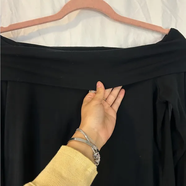 Abercrombie & Fitch black drapey long sleeve size XS - Image 3