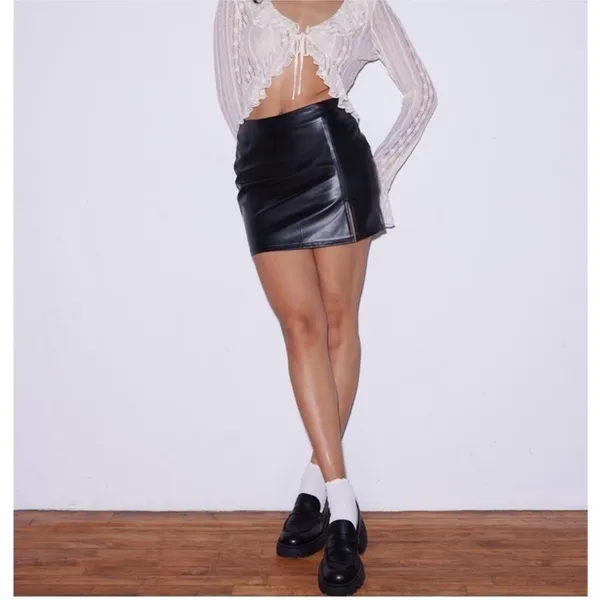 Tilly's WEST OF MELROSE Faux leather Mini Skirt Size XS. - Image 2