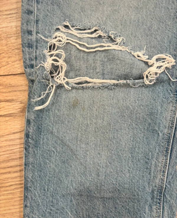 American Eagle Distressed Straight Leg Jeans – Size 6 - Image 4