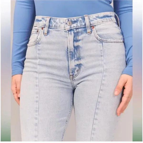 Abercrombie Jeans - Image 3