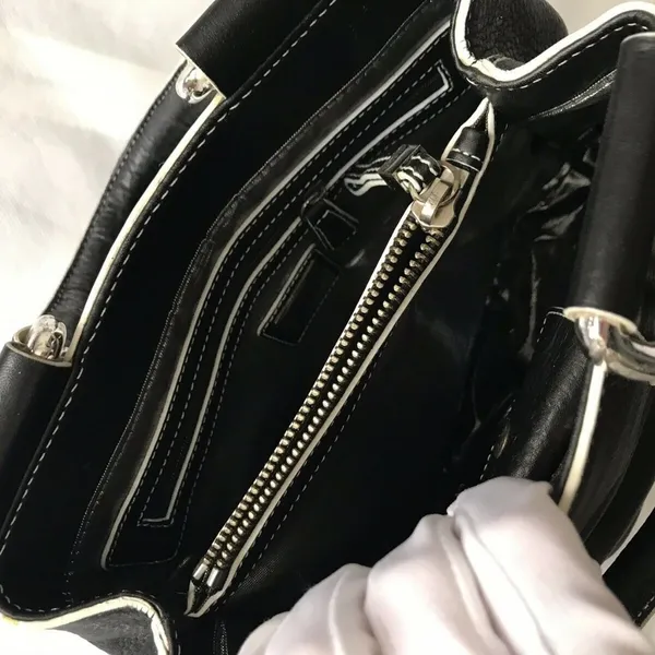MAXX NEW YORK Medium Black Leather Handle Bag - Image 2