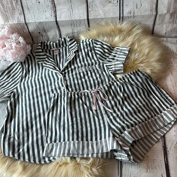 Victoria’s Secret Flannel Pajama Short Set - Image 5