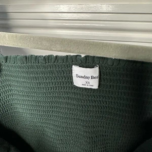 Aritzia Sunday Best Green Smocked Crop Top Puff Sleeve Cottagecore Romantic XS - Image 3