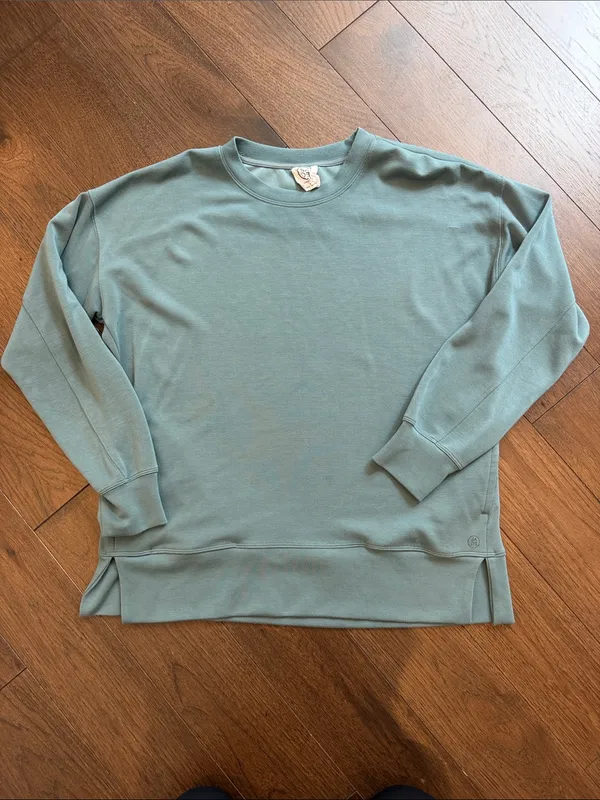 Sage Collective Scuba Cozy Crewneck Sweatshirt Green in Medium - C10-037 - Image 2