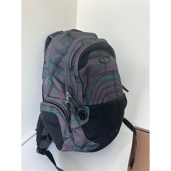 Oakley Backpack Tech Outdoor Miyuki Arihara oa704 - Image 2