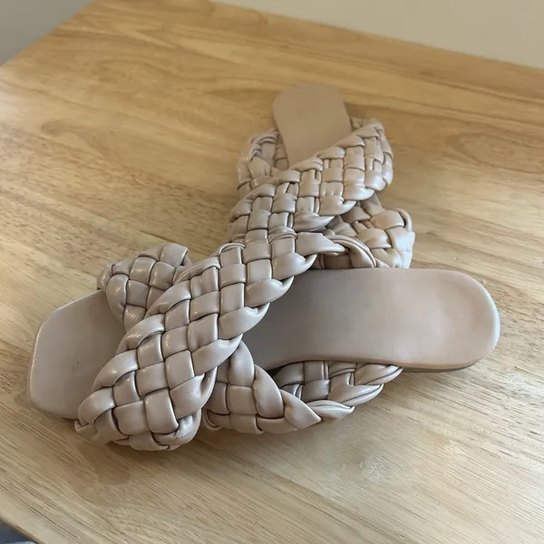 Nude Woven Strap Sandals Bamboo Sz 8 flats slip on work brunch soft girl church - Image 2