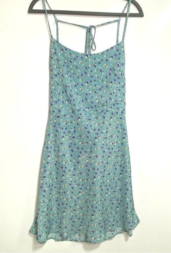 Showpo. Two Different Ways Dress in Blue Floral Sleeveless Backless 10 - Image 7