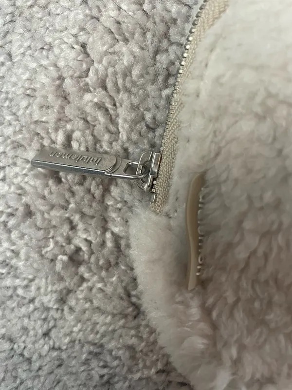Lululemon Everywhere Belt Bag Fleece - Image 3