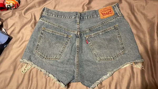 Levi’s 501 Jean Shorts - Image 2