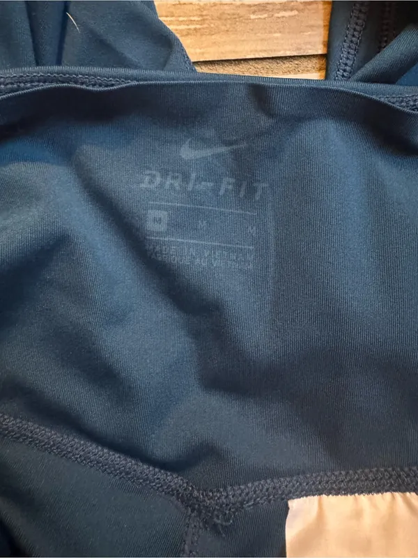 Nike Women's Navy Blue Athletic Leggings - Image 3