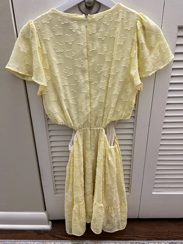 Show Me Your Mumu Merritt Dress Women’s Cut-Out Yellow Floral Medium - Image 4