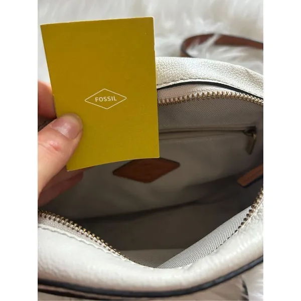 Fossil white and gray crossbody purse - Image 3