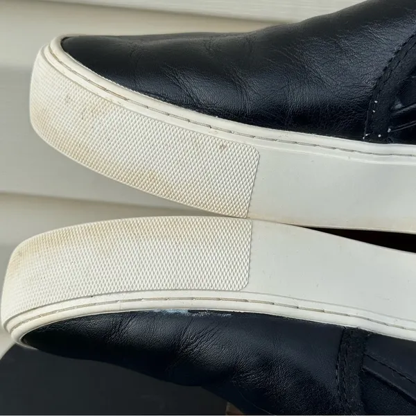 UGG Black Leather Slip On Sneakers Women Size 8 EU 39 Casual Platform Comfort - Image 7