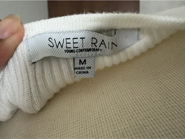 Sweet Rain Women’s White Lace Trim Henley Long Sleeve Top M - Image 2