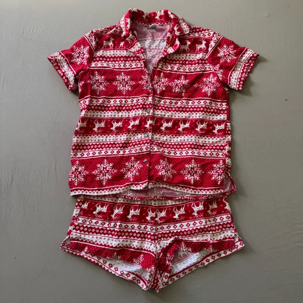 Old Navy Flannel Fair Isle Christmas Pajama Shorts Set - Image 2