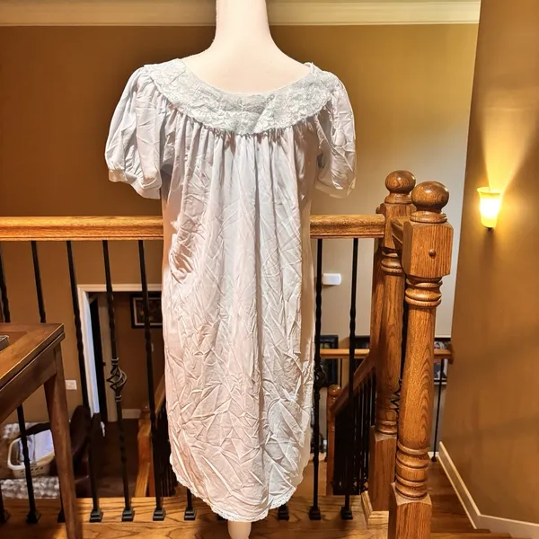 Vintage‎ Gilbreath 2 Pc Blue Nightgown & Housecoat Robe Set Lace Trim Size Small - Image 2