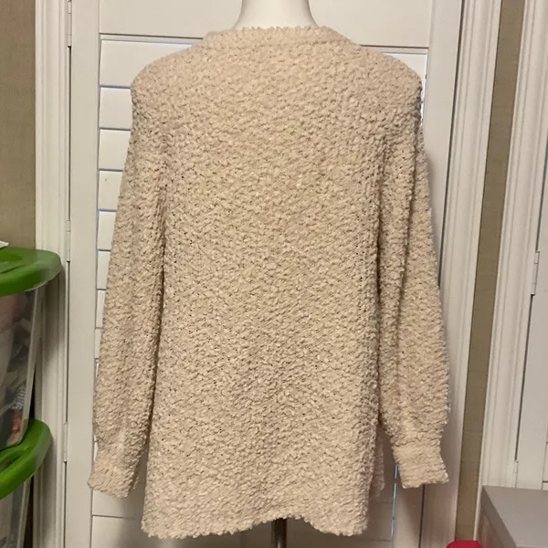 Cozy Cream V-Neck Sweater - Image 4