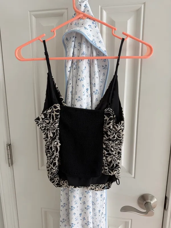 NWOT Anthropologie Adjustable Strap Top - Image 4