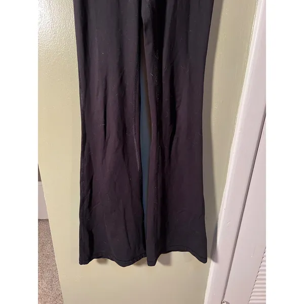 Yogalicious Women's Size Small Scrunch Front High Waist Flared Legging Black - Image 7