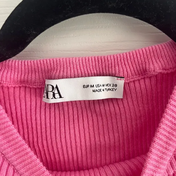 pink top - Image 3