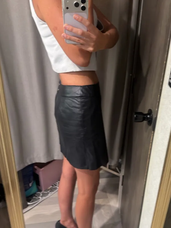Express Y2K Vintage Genuine Leather Low Rise Mini Skirt in Black Size 0 - Image 2
