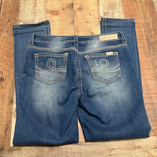 Seven7 Women's Medium Wash Denim Slim Straight Jeans Sz 10 Slight Distress - Image 6