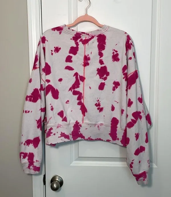 Nike Women's Sportswear Oversized Fleece Pink Tie-Dye Crew Sweatshirt medium - Image 9