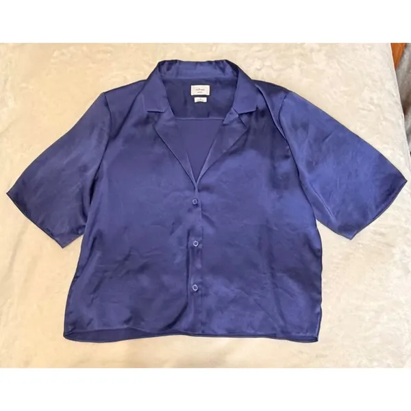 Wilfred Aritzia Beso Satin Shirt Nightshade Blue Short Sleeve Button Down M - Image 3
