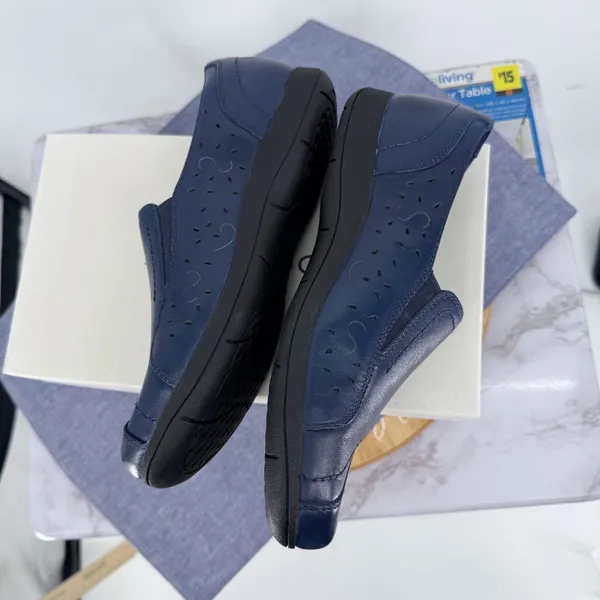 Rockport Daisey Slipon Womens 7N Navy Blue Leather Perforated Loafers CH4056‎ - Image 8