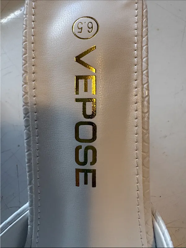 Vepose White Textured Open - Image 10