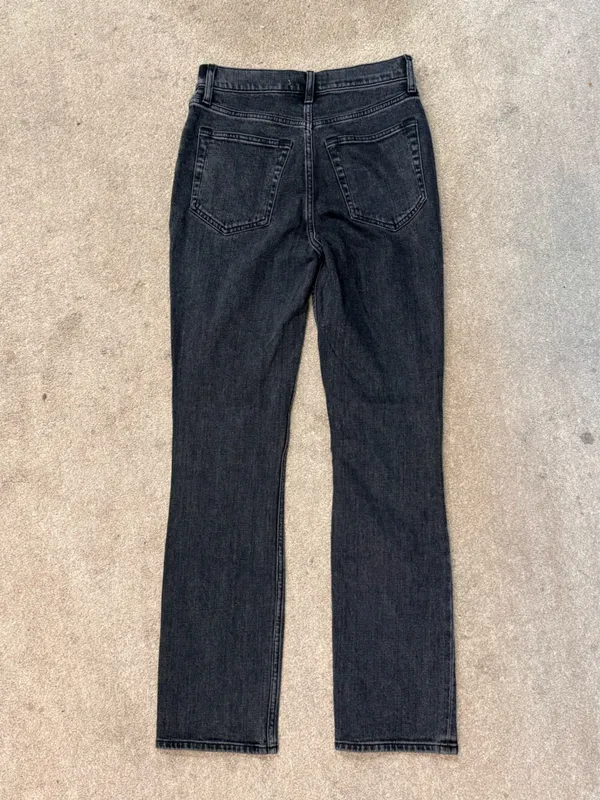 Abercrombie & Fitch Black Ultra High Rise 90’s Slim Straight Jeans Size 2/26 - Image 3