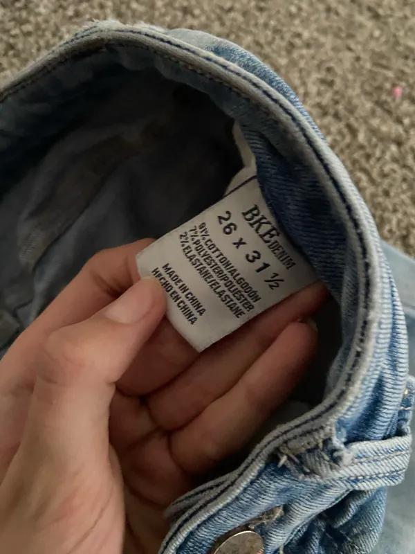 Buckle Low-Rise Jeans BKE - Image 3
