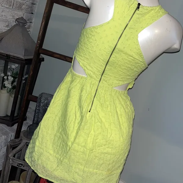 AMERICAN EAGLE pastel neon yellow cutout dress - Image 5