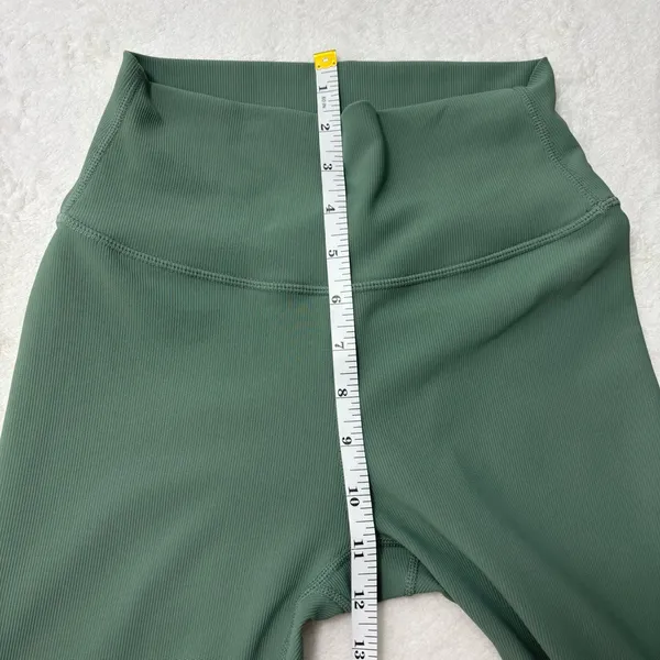 Willow Women's Athletic Olive-‎ Green Leggings size S - Image 7