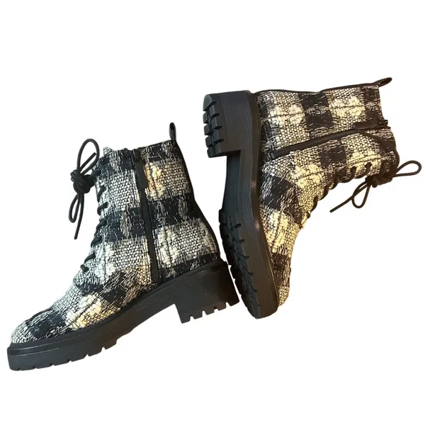 Tory Burch Miller Tweed Lug Sole Combat Boots Black White Size 7 - Image 6