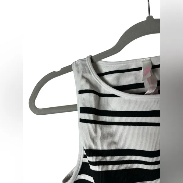 PINK Victoria’s Secret Striped Ribbed Crop Bralette Top Built-In Padding Size M‎ - Image 5